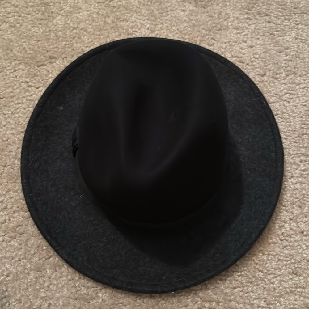 Forever 21 Fedora Hat Size M/L Color Black